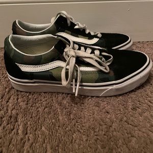 Camo old skool vans